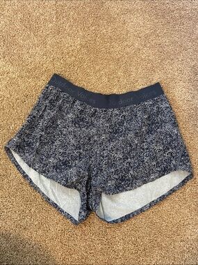 Outdoor Voices Gray and Black Speckled Active Shorts